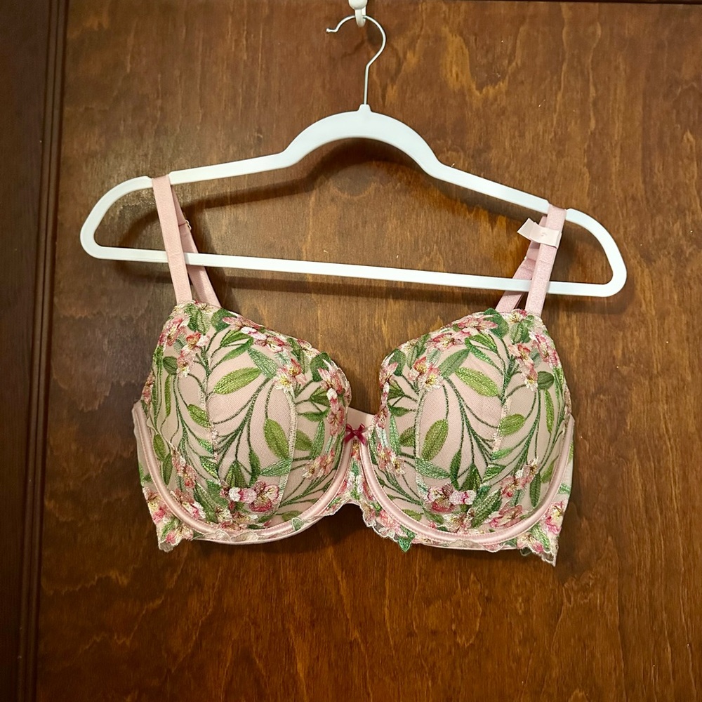 NWT Victoria's Secret Dream Angels Push Up Bra embroidery Lily floral pink 36DDD - Picture 3 of 5